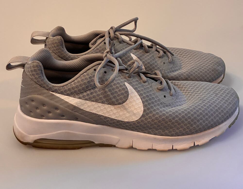 Nike Air Max Motion LW Mens Size 11 Grey White Running Shoes Sneakers 833260-011